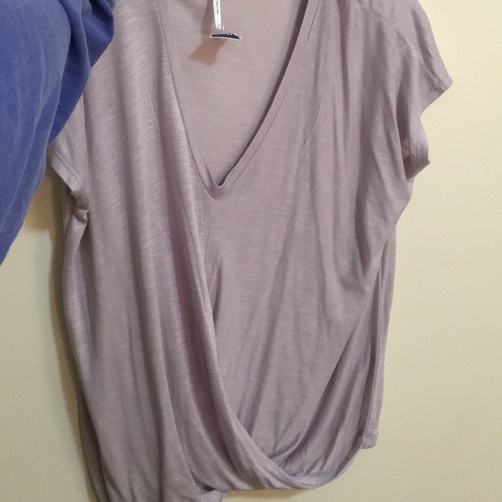 V neck top with scrunch/tie at bottom